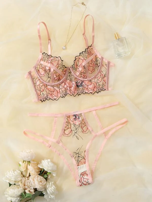 Conjunto rosa en encaje 270310