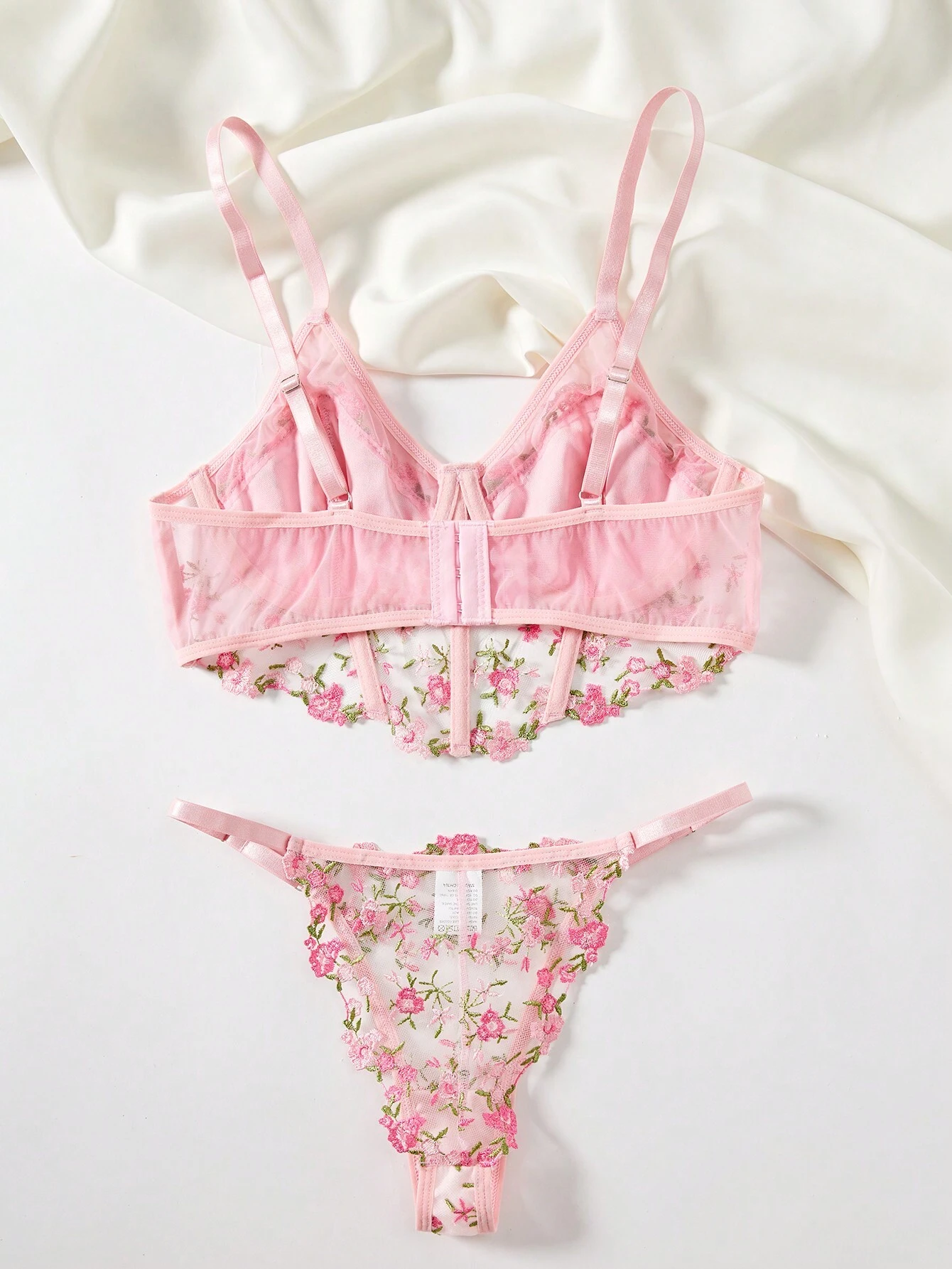 Conjunto rosa en encaje 270603