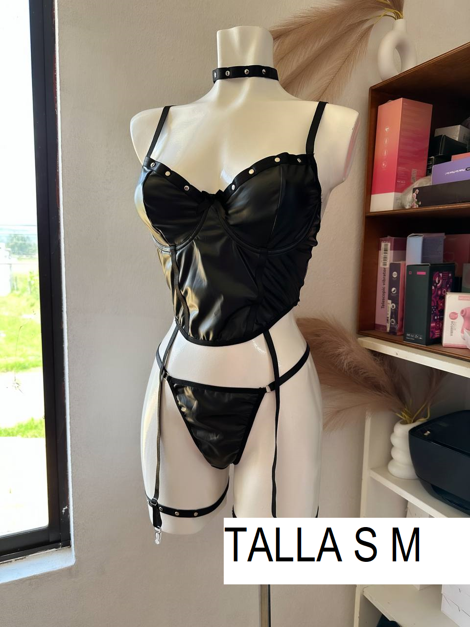 Set negro con gargantilla 110201