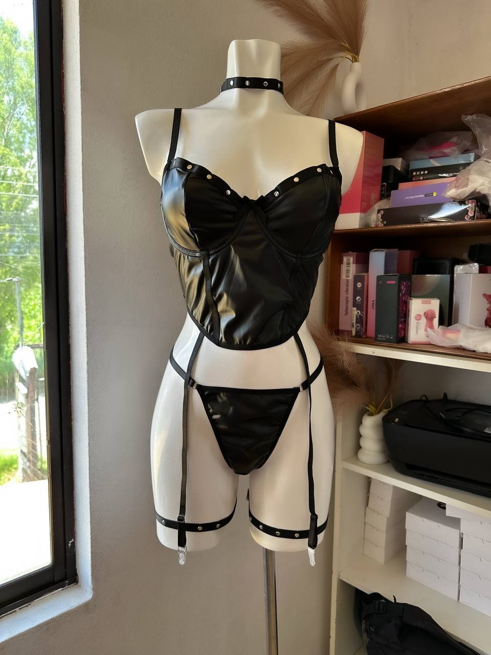 Set negro con gargantilla 110201