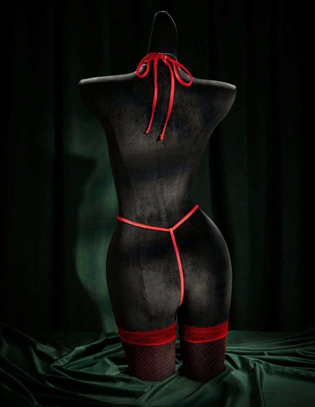 Body en corazon con medias