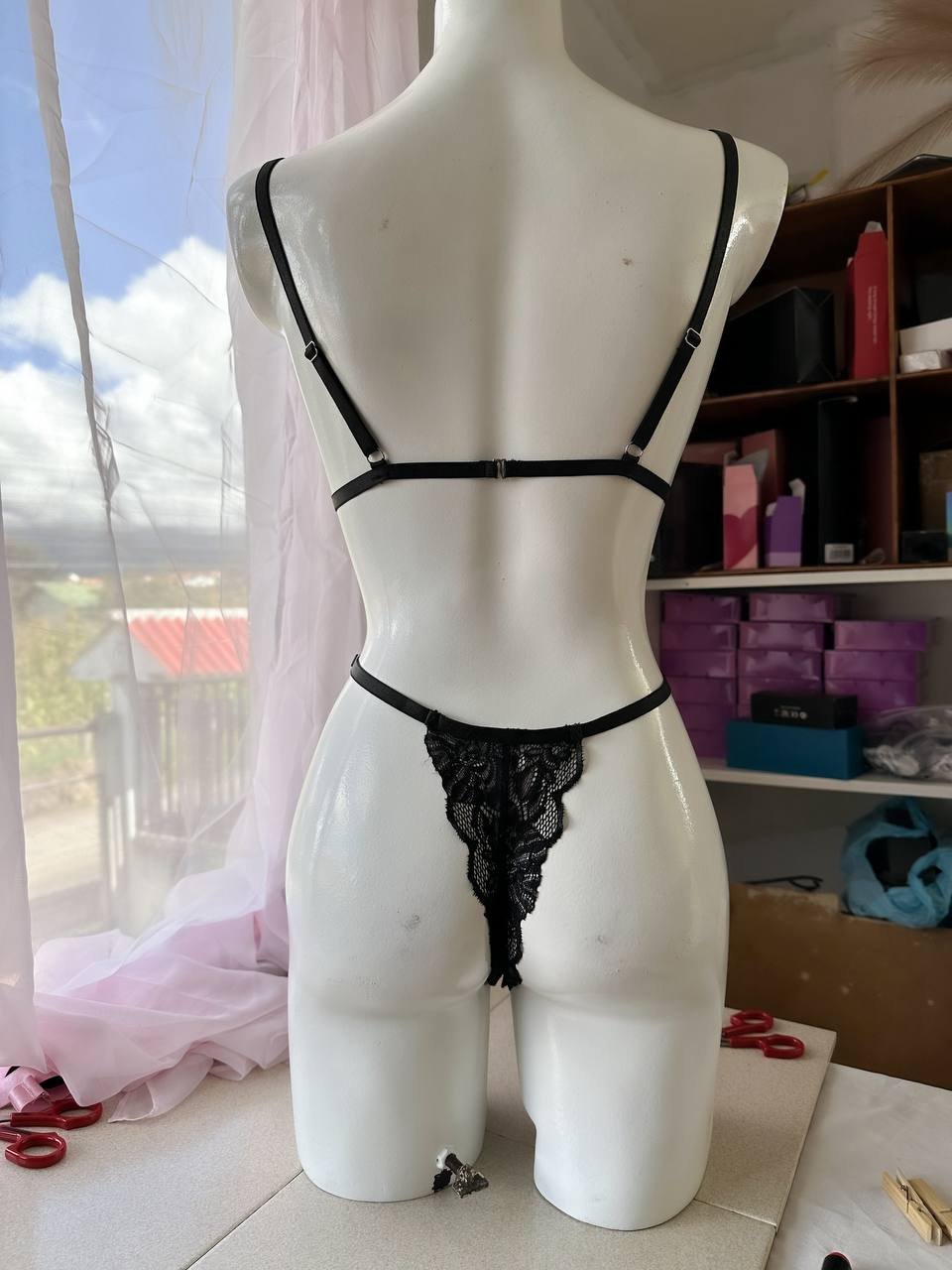 Body en encaje negro 11144