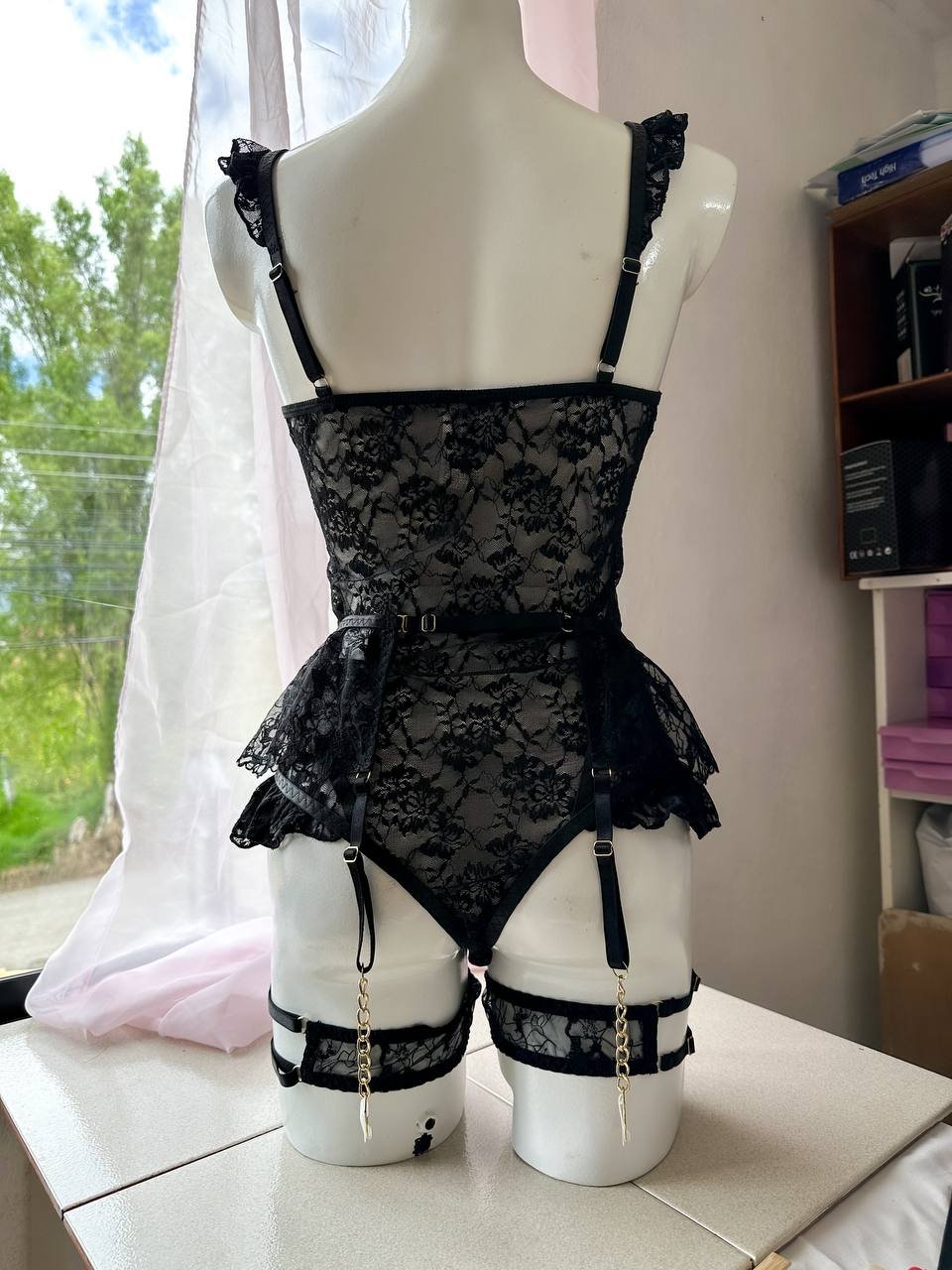 Body con liguero en encaje 0505011
