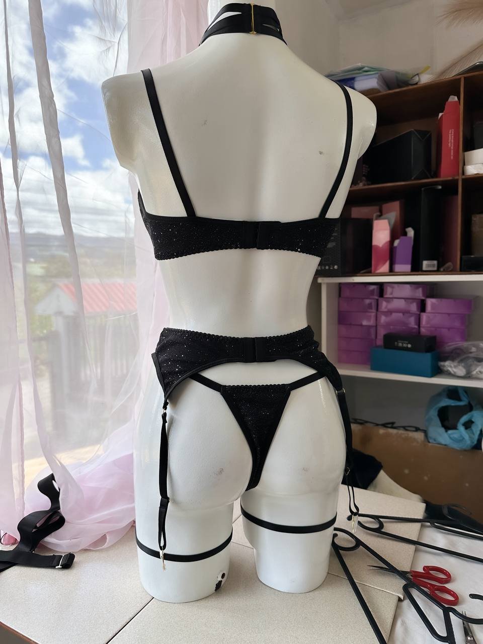Set en negro con liguero 001444