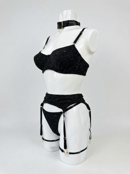 Set en negro con liguero 001444