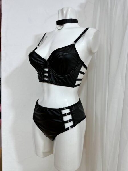 Conjunto en polipiel 130501