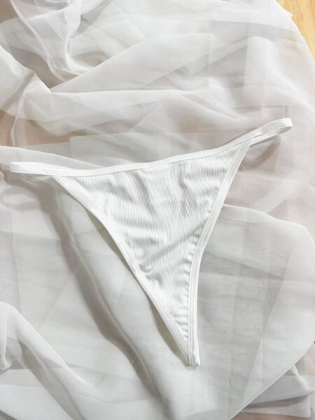 Tanga en hilo de corazones 210901