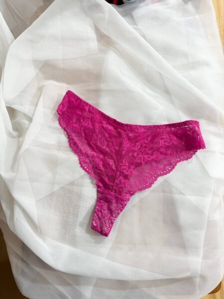 Tanga en encaje delantero 210902